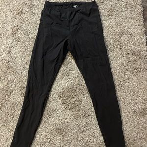 NWOT- Skims leggings
